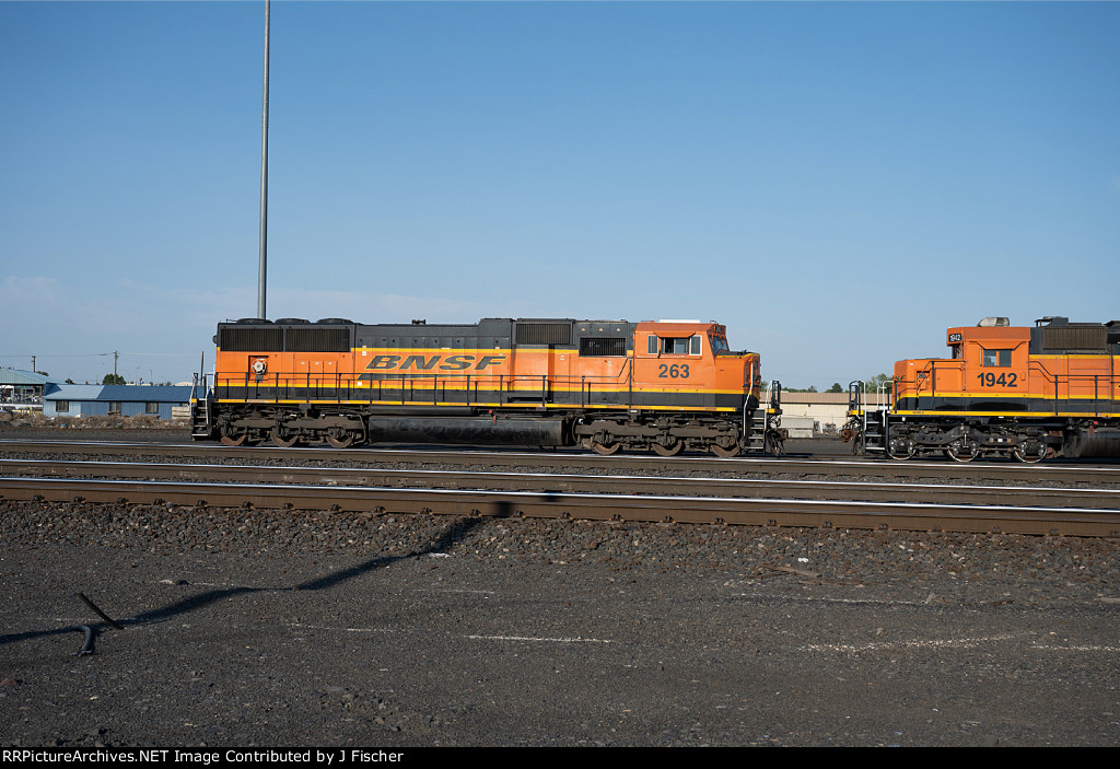 BNSF 263